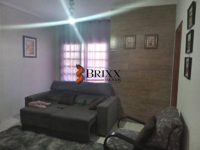 Casa em Bairro para Venda em Arujá - 4