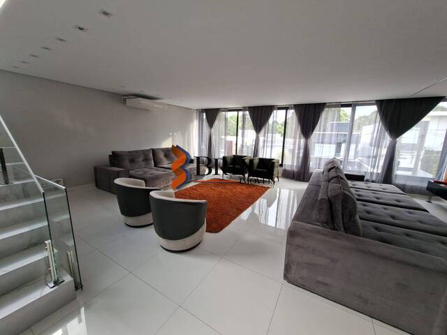 #CA-1550 - Casa em Condomínio para Venda em Arujá - SP